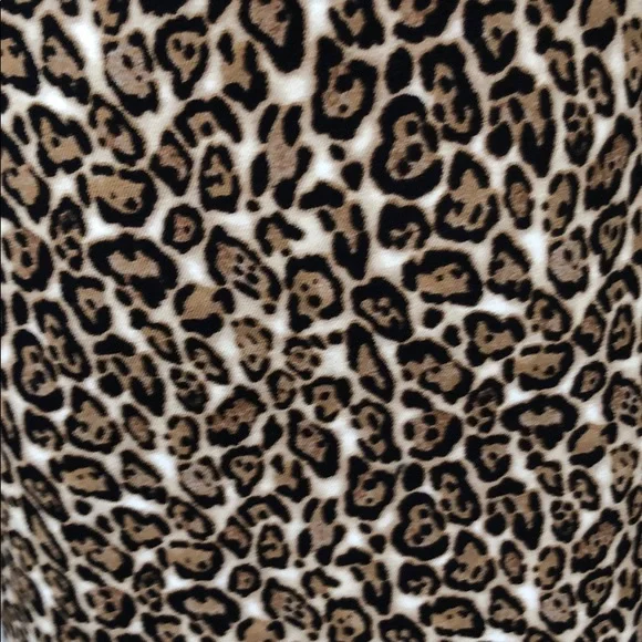 NWT WHBM Leopard Stretch Pencil Skirt Size 2P - Picture 11 of 11